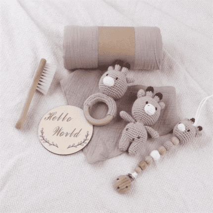 Baby Crochet Cattletoy Set Knitted Teethers Rattles Brush Milestone Card Bib Pacifier Clip Blanket 7pcs Shower Gift for Baby